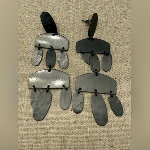 🩵KENDRA SCOTT GUNMETAL EMMETS🩵